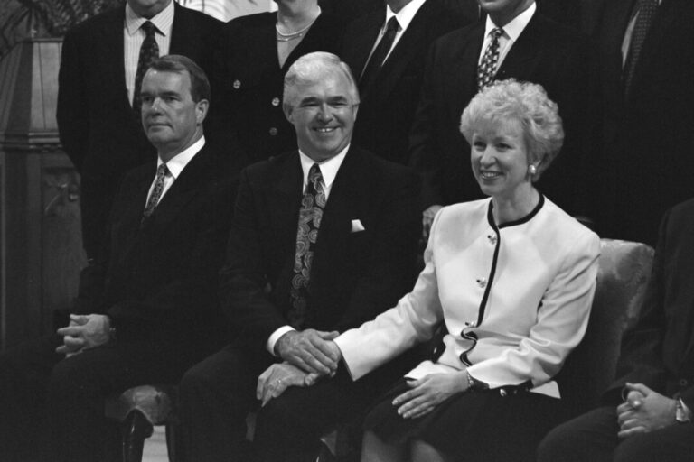 tom-siddon,-cabinet-minister-during-oka-crisis,-dies-at-84:-family