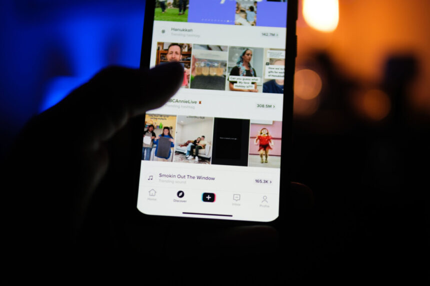 tiktok-settles-lawsuit-accusing-social-media-giants-of-harming-florida-boy