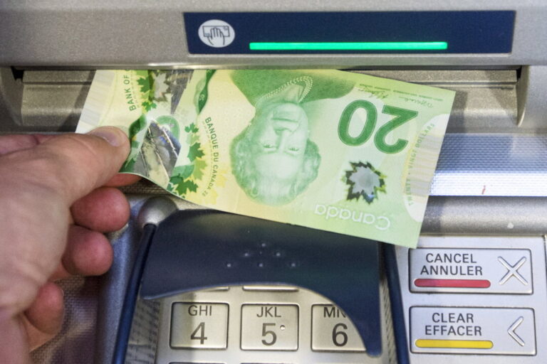 alberta-says-more-than-100,000-people-signed-up-for-$100-energy-rebate-in-first-24-hours