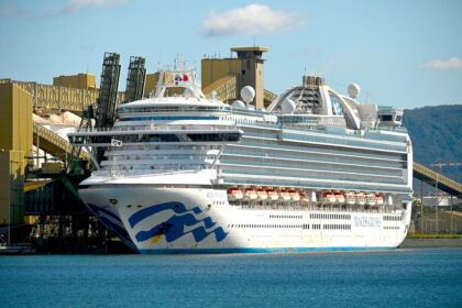 norovirus-outbreak-sickens-125-on-us-cruise-ship-with-stop-in-canada