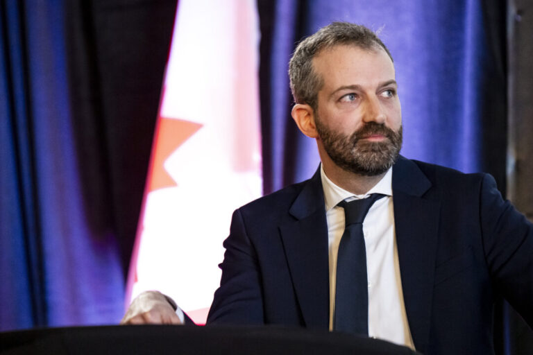 feds-say-they’ll-simplify-procurement-to-get-more-contracts-to-small-businesses