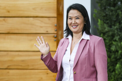conservative-narrowly-wins-peruvian-presidential-runoff;-opponent-contests-results
