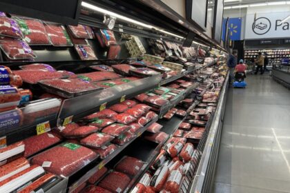 walmart-to-drop-ground-beef-prices-by-nearly-15-percent-for-us-250th,-trump-says