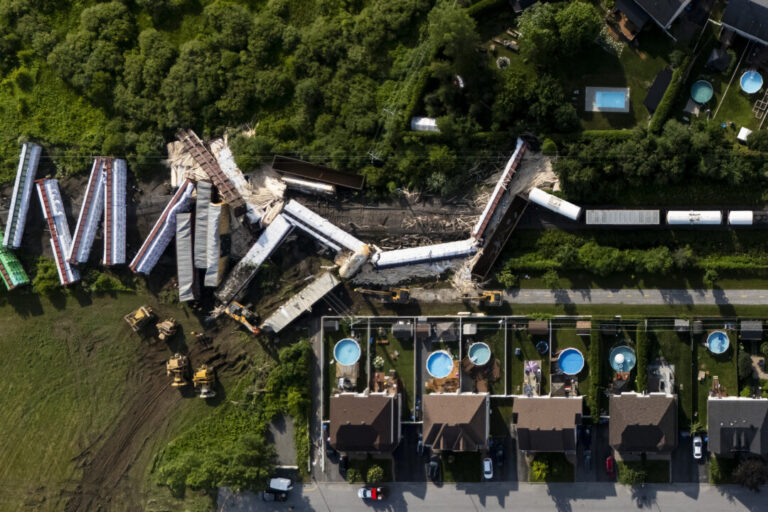 safety-board-says-it’s-too-soon-to-determine-cause-of-montreal-area-train-derailment