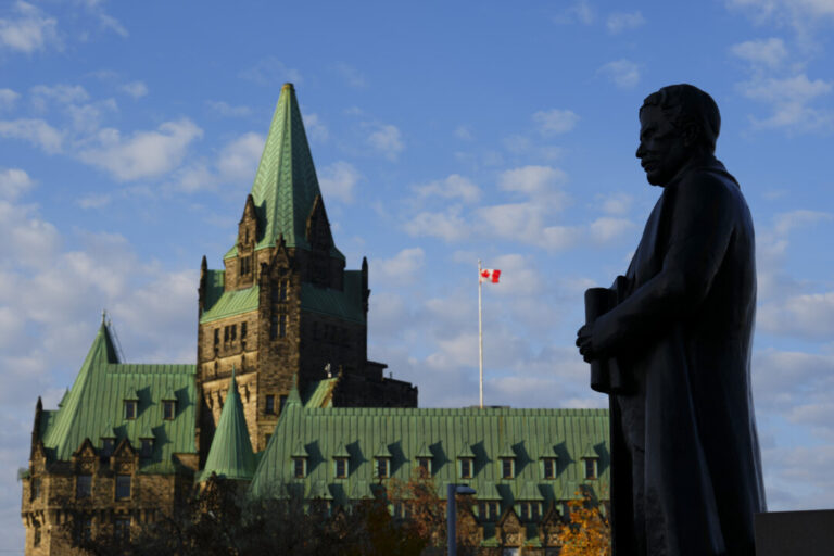 liberals-shut-down-ethics-committee-meeting-on-government’s-condo-bailout-plan