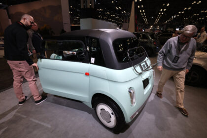 fiat-brings-micro-mobility-to-us-markets-with-introduction-of-topolino-ev