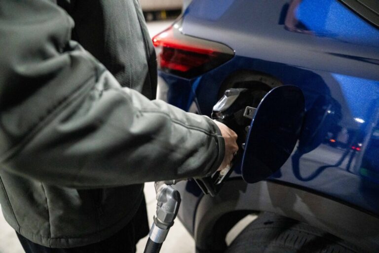 white-house-touts-first-‘freedom-fuel’-gas-stations
