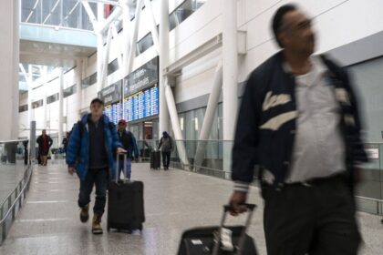court-rules-confidentiality-clause-for-air-travel-complaints-violates-charter
