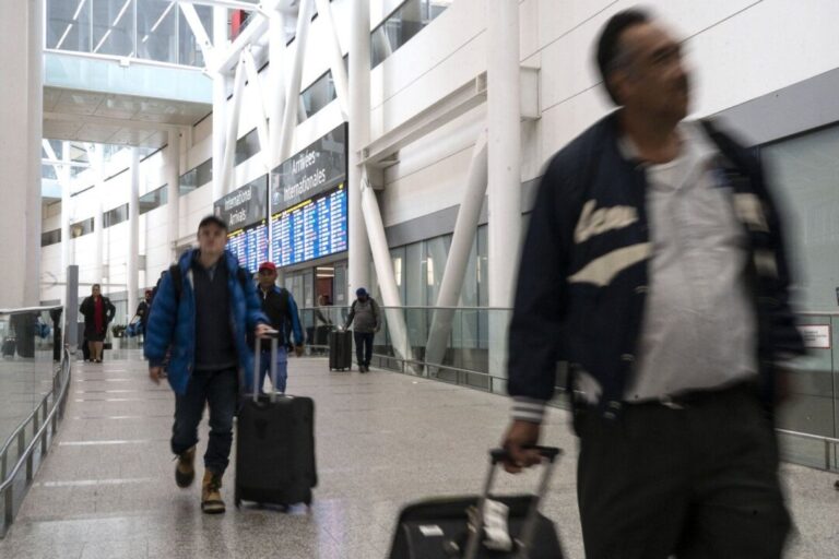 court-rules-confidentiality-clause-for-air-travel-complaints-violates-charter