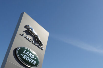 land-rover-issues-recall-for-25,000-suvs-across-canada
