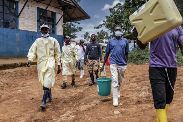 us-citizen-tests-positive-for-ebola-in-africa:-cdc