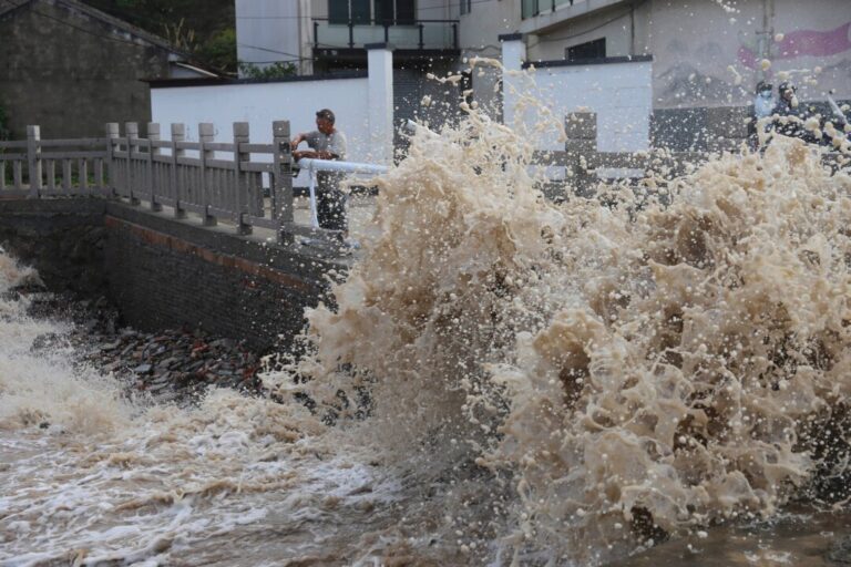 typhoon-bavi-makes-landfall-in-eastern-china-as-more-than-1-million-evacuated