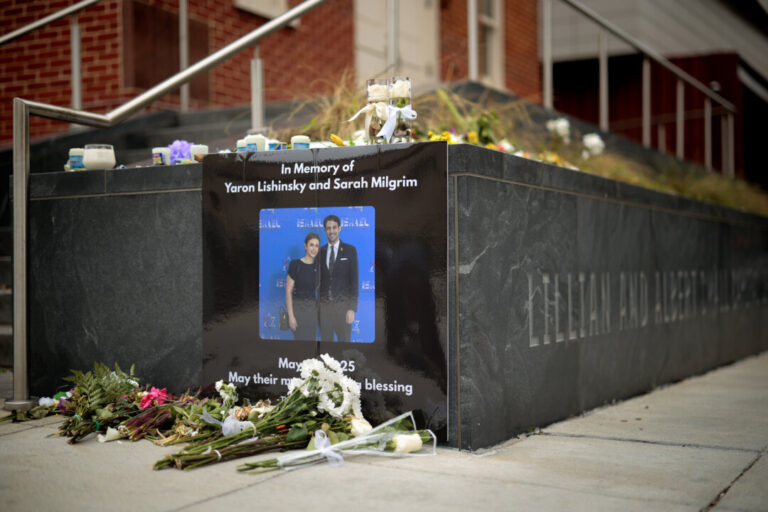 man-accused-of-killing-israeli-embassy-staffers-indicted-on-federal-hate-crime-charges