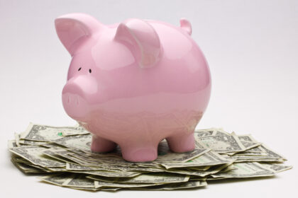 high-yield-savings-accounts-still-pay-over-4%-in-2026—here’s-how-to-cash-in