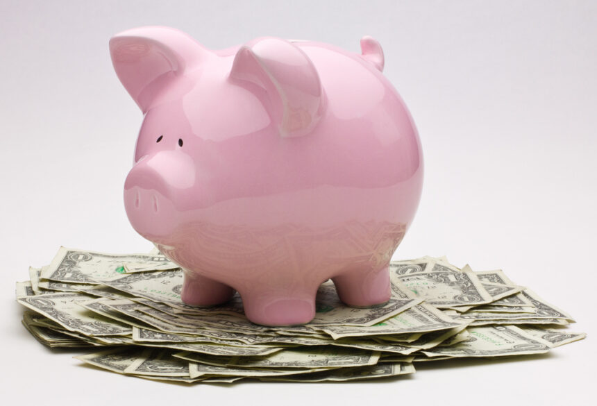 high-yield-savings-accounts-still-pay-over-4%-in-2026—here’s-how-to-cash-in