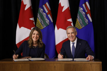 feds,-alberta,-and-oilsands-companies-sign-deal-to-move-forward-with-pathways-carbon-capture-project
