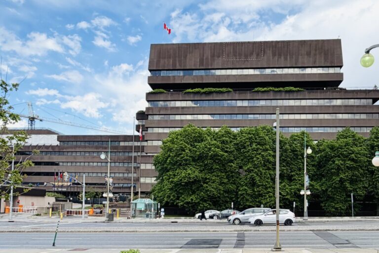 canadian-government-loses-polish-court-case-related-to-covid-vaccine-mandate