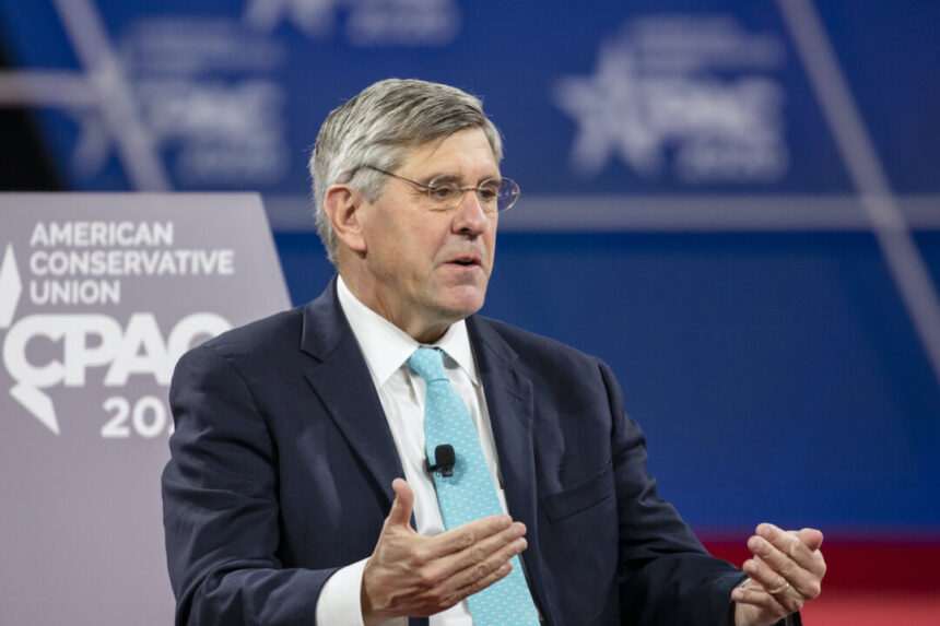 trump-gained-’10-times-more-income’-for-average-families-than-biden,-says-economist