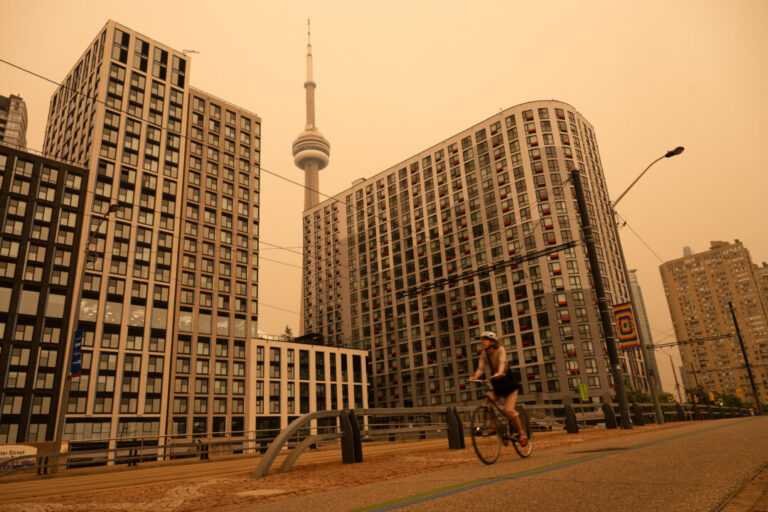 dangerous-air-quality-persists-across-ontario-amid-widespread-wildfire-smoke