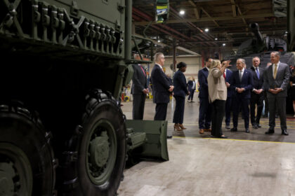ottawa-to-spend-$2-billion-on-190-armoured-vehicles-for-military