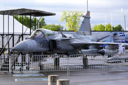 saab-says-pilot-training-will-take-place-in-canada-if-ottawa-buys-gripen-jets