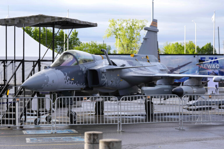 saab-says-pilot-training-will-take-place-in-canada-if-ottawa-buys-gripen-jets