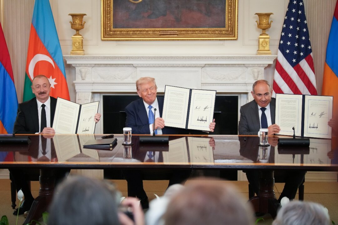 armenia-and-azerbaijan-sign-us-brokered-peace-deal-at-white-house