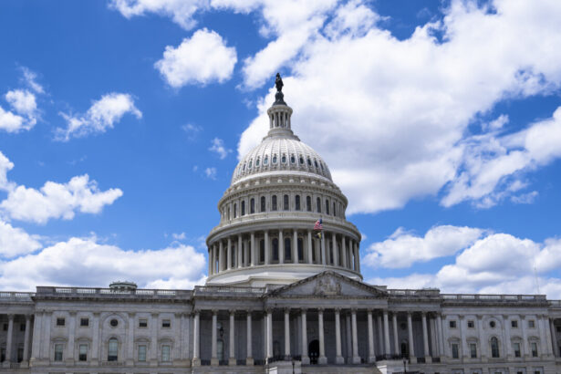 what-to-know-about-the-stop-insider-trading-act