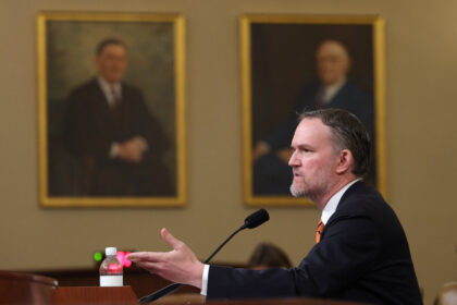 trump-trade-rep-says-canada-told-us-it-won’t-retaliate-following-tariff-threat