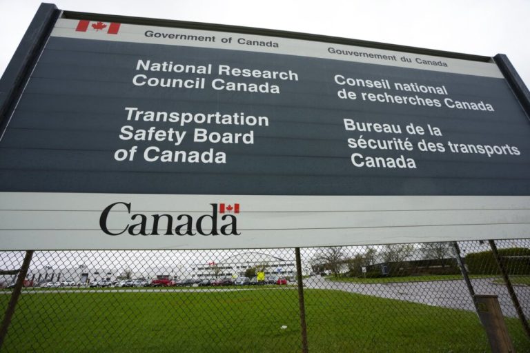 tsb-investigating-after-two-planes-crashed-in-mid-air-in-chilliwack,-bc
