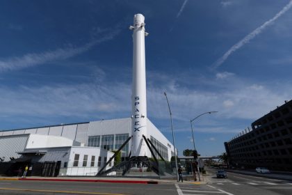 spacex-carries-spy-satellite-into-orbit