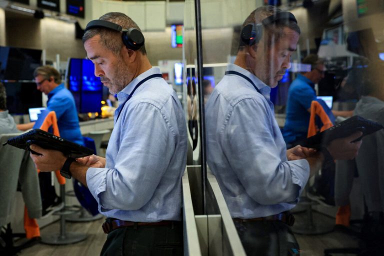 us-investors-rethink-bonds’-role-as-inflation-reshapes-portfolios