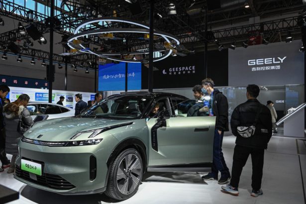 ford-gives-geely-european-manufacturing-foothold,-drawing-rebuke-from-washington
