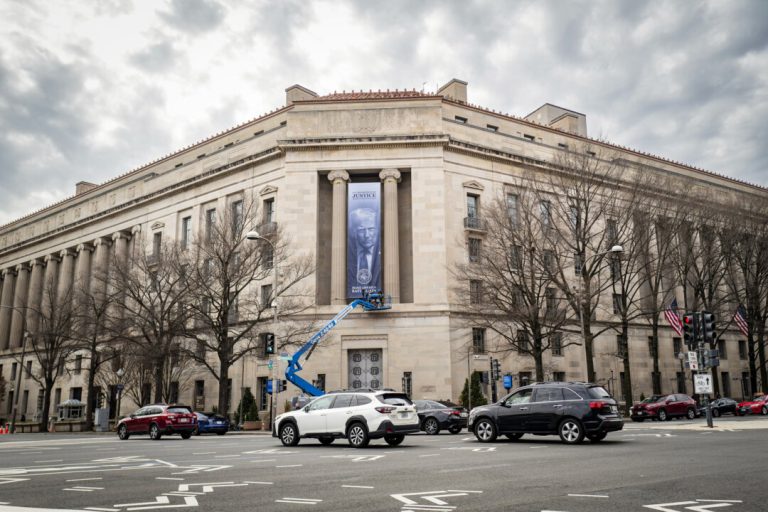 doj-reaches-3rd-hospital-deal-over-gender-related-treatments-for-minors