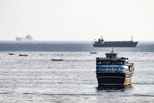 iran,-oman-near-deal-on-new-hormuz-shipping-route