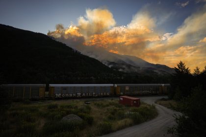 bc-wildfire-fight-reaches-metro-vancouver-as-anmore-blaze-prompts-evacuation-alerts