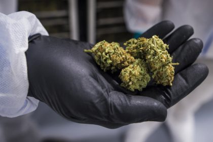 how-a-vancouver-atm-user-with-66-cards-set-off-years-long-probe-of-online-drug-sales