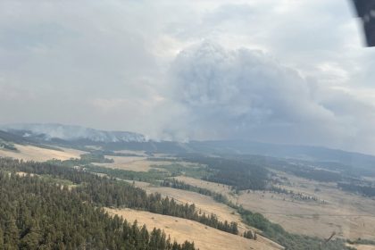 residents-of-70-mile-house,-bc,-told-to-get-ready-to-leave-as-wildfire-looms