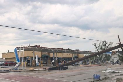 tornado-producing-storms-impact-states-around-lake-michigan