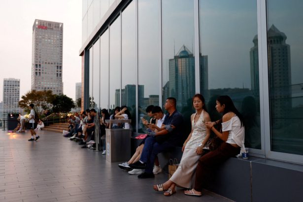 chinese-regime-widely-monitors-public-wi-fi-in-china-to-expand-surveillance;-expert-advises-against-connecting