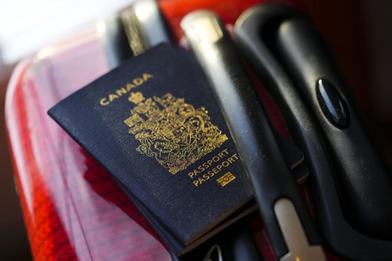 canada-lifts-cap-on-online-passport-renewals