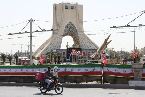 us-intercepts-iranian-missile-attack,-hits-iran-backed-militias-in-iraq-with-saudi-support