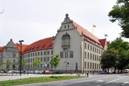 why-did-china-sanction-2-high-tech-institutions-in-poland?