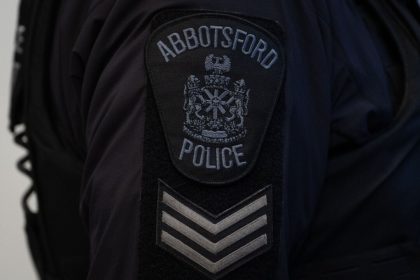 man-arrested-for-driving-rv-onto-airport-runway-in-bc:-police