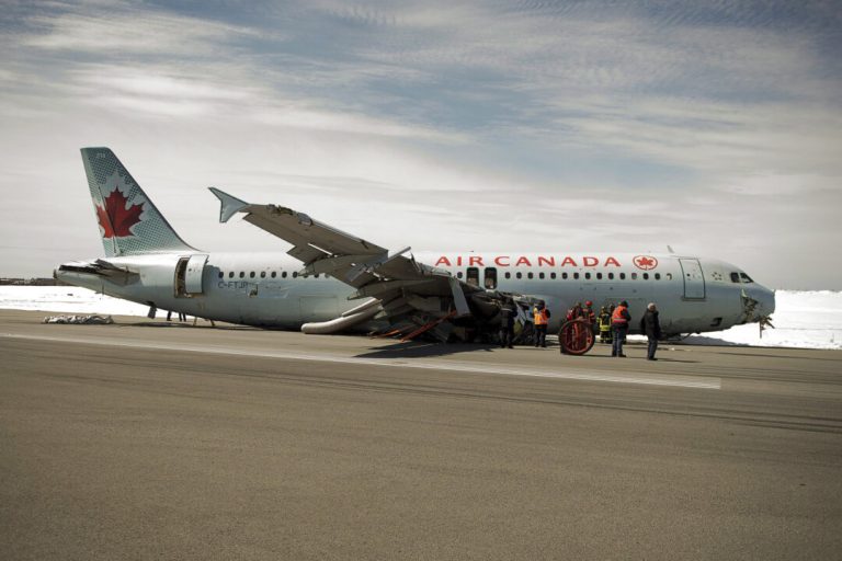 ns-court-approves-$18m-class-action-settlement-in-2015-air-canada-crash-landing