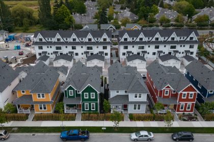 nearly-half-of-mortgage-renewing-canadians-spending-more-than-50%-of-their-paycheques-on-housing