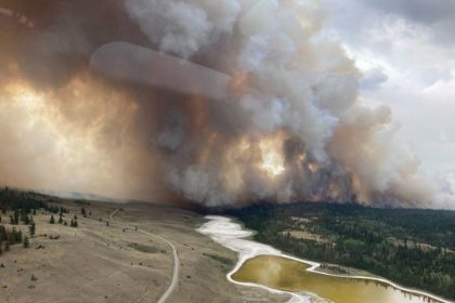 bc’s-pear-lake-wildfire-prompts-expanded-evacuation-orders-around-green-lake