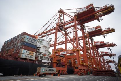 canadian-economy-grew-by-0.3-percent-in-may:-statcan