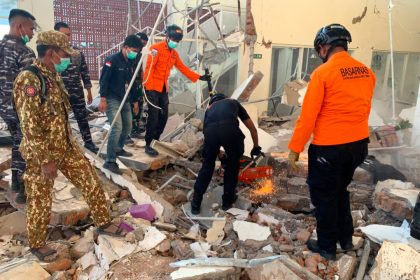 7.7-magnitude-earthquake-kills-at-least-47-in-indonesia