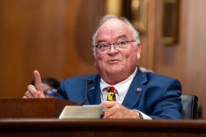 trump-replaces-irs-commissioner-billy-long